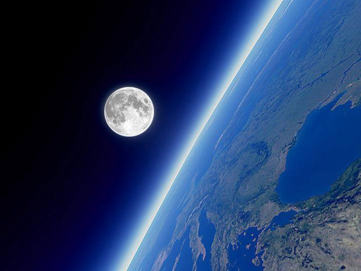 Mặt trăng đang ngày càng rời xa Trái đất.