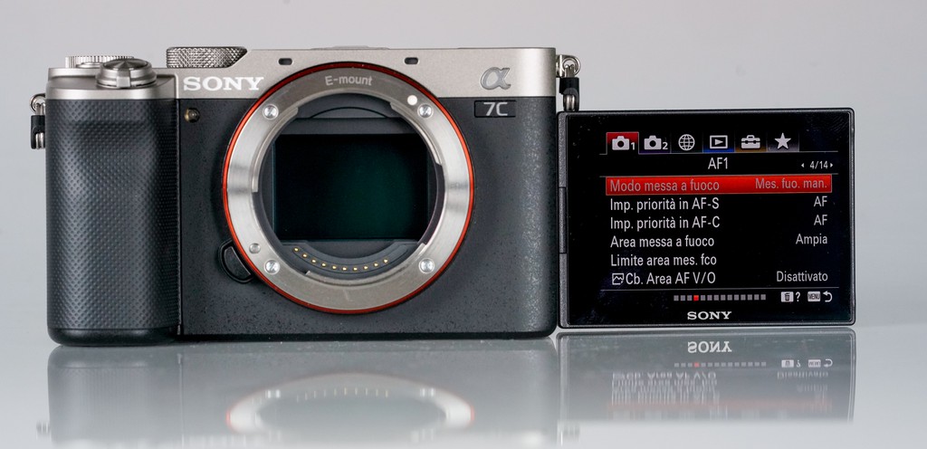 Sony A7C: Máy ảnh mirrorless full-frame nhỏ nhất và nhẹ nhất thế giới, giá 1.799 USD ảnh 5