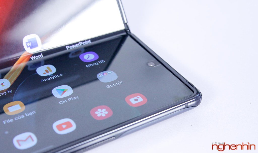 Cận cảnh Samsung Galaxy Z Fold2 giá 50 triệu: Xịn và hoàn thiện hơn nhiều ảnh 10
