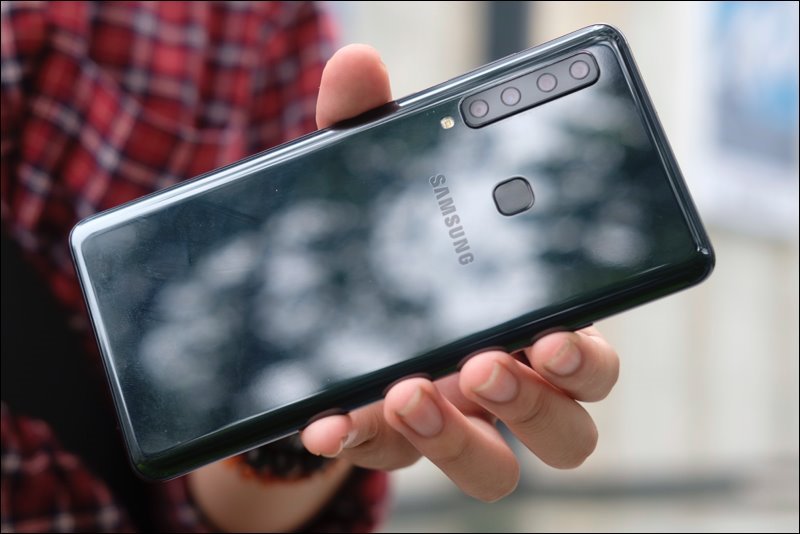 Samsung Galaxy A9 4 camera sau chính thức ra mắt tại Việt Nam, giá 12,49 triệu đồng