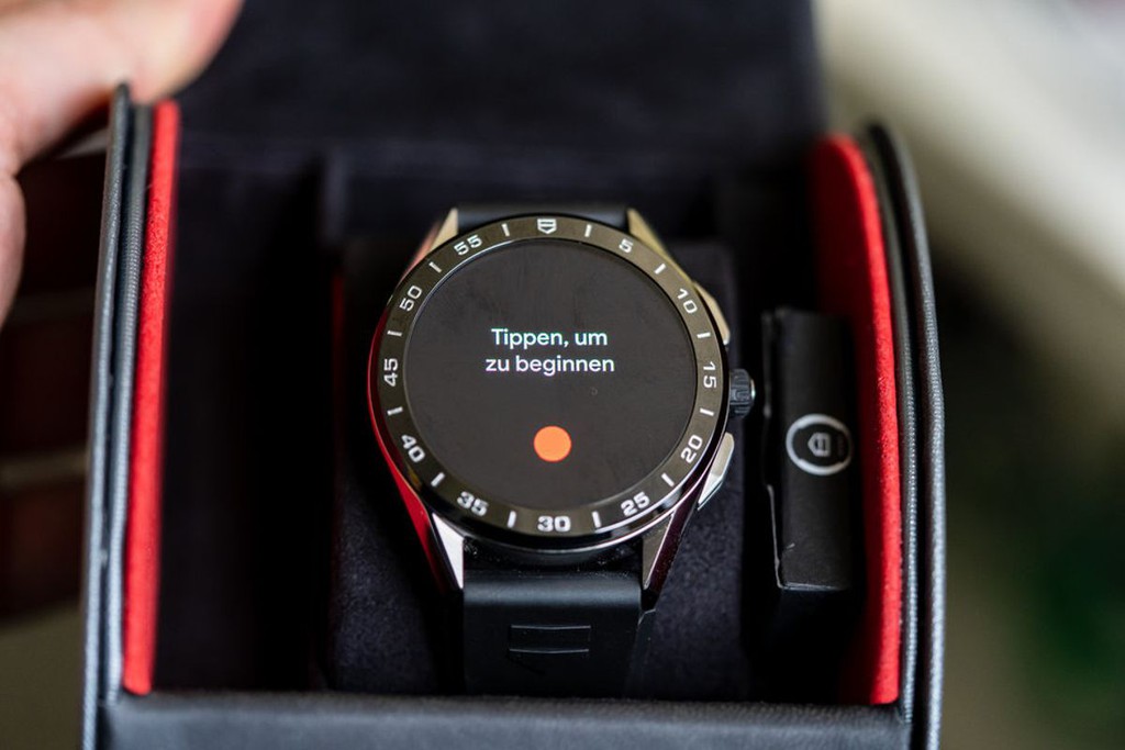 TAG Heuer ra mắt smartwatch siêu sang thế hệ 3 giá 1.800 USD ảnh 5