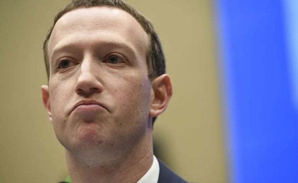 Mark Zuckerberg đề nghị nhân viên từ bỏ iPhone sau cuộc cãi vã giữa Facebook và Apple ảnh 1