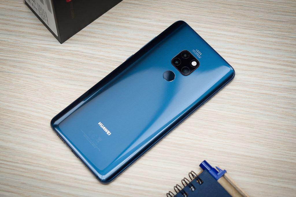 Huawei Mate 20 có thời lượng pin cao nhất so với các smartphone đầu bảng 2018 ảnh 1