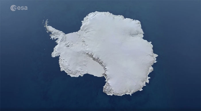 Lớp băng phủ bề mặt ở Nam Cực.