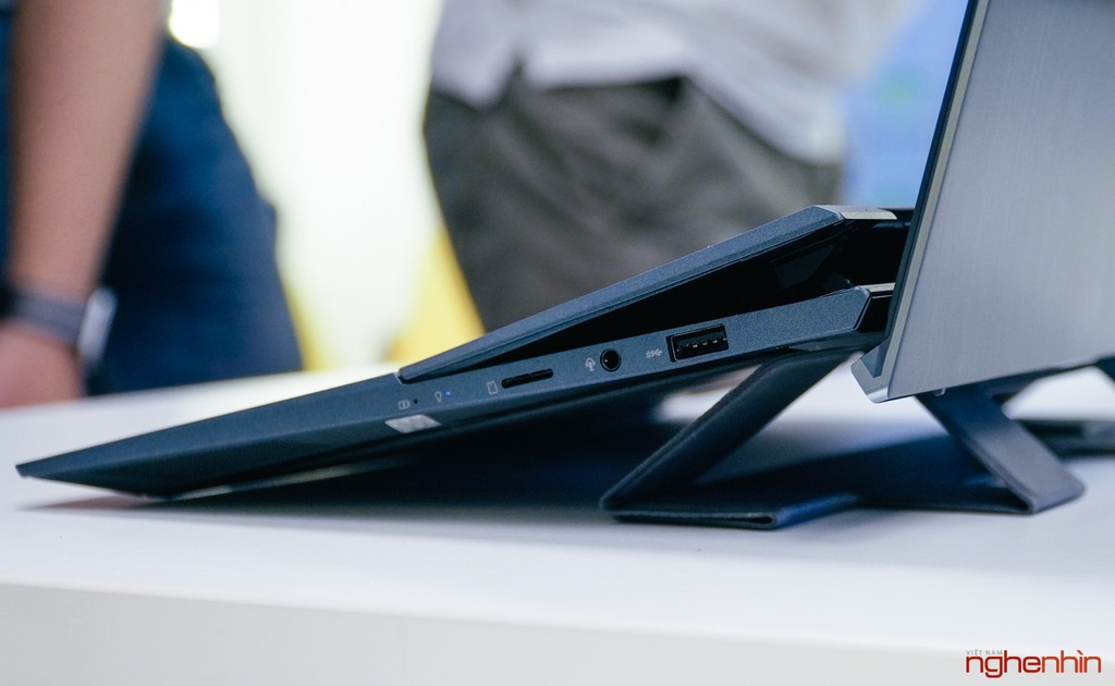 Trên tay Asus ZenBook Duo 14 (UX482): laptop văn phòng 2 màn hình, giá từ 32,9 triệu đồng