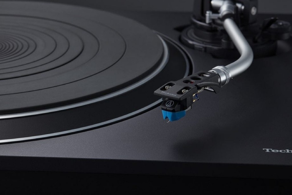 Technics SL-100C - Mâm than giá phổ thông, công nghệ “chất” cho người mới chơi vinyl ảnh 1