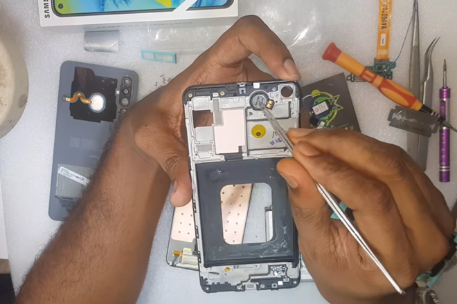 galaxy note 10 dung cong nghe am thanh nay thi iphone xs max... het 