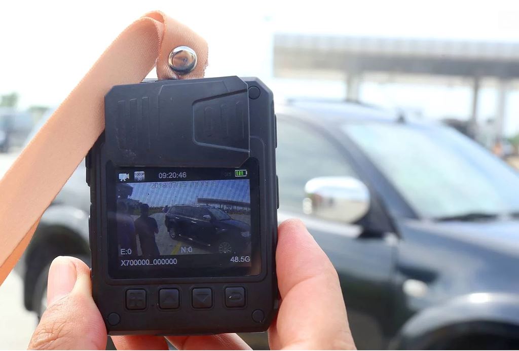 Camera giám sát mới được trang bị cho CSGT Việt Nam có gì đặc biệt? ảnh 2