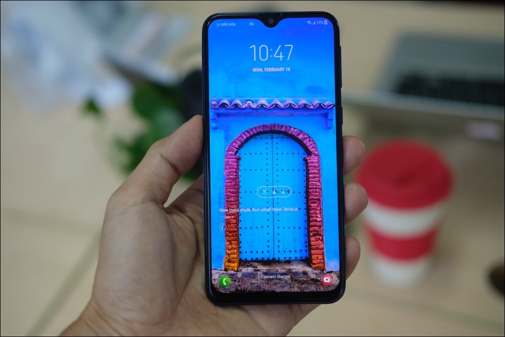 Hình ảnh và video chi tiết điện thoại màn hình giọt nước đầu tiên của Samsung tại Việt Nam