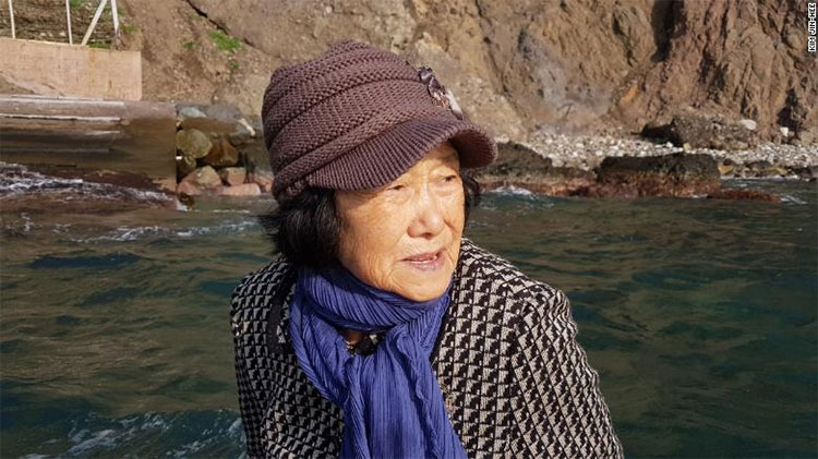 Sau khi chồng qua đời, bà Kim là cư dân duy nhất trên đảo.