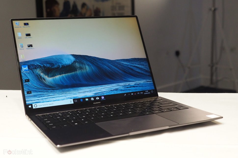 Microsoft bán laptop Huawei trở lại