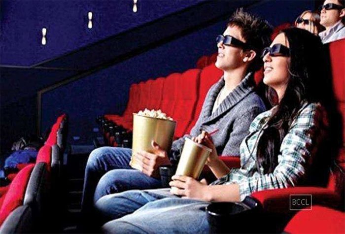 Bạn nên tự mang một chiếc kính 3D khi đến rạp