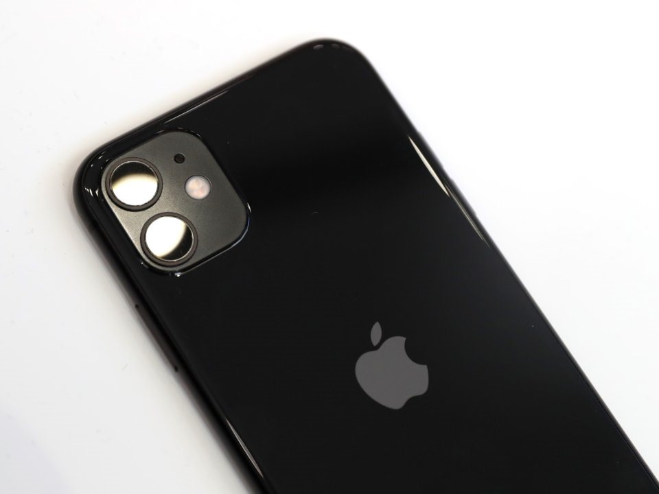 Đánh giá iPhone 11: Pin khỏe, camera đẹp, là lựa chọn chắc ăn hơn smartphone 5G hay màn hình gập