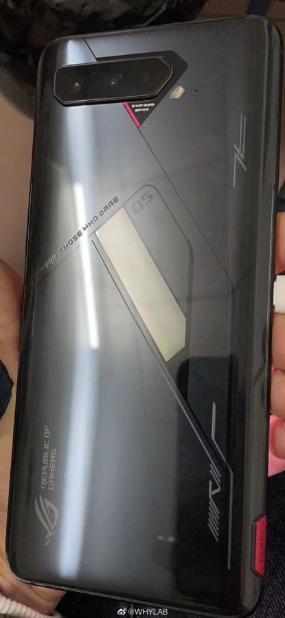 Asus ROG Phone thế hệ mới lộ ảnh thực tế và một vài thông số quan trọng ảnh 1