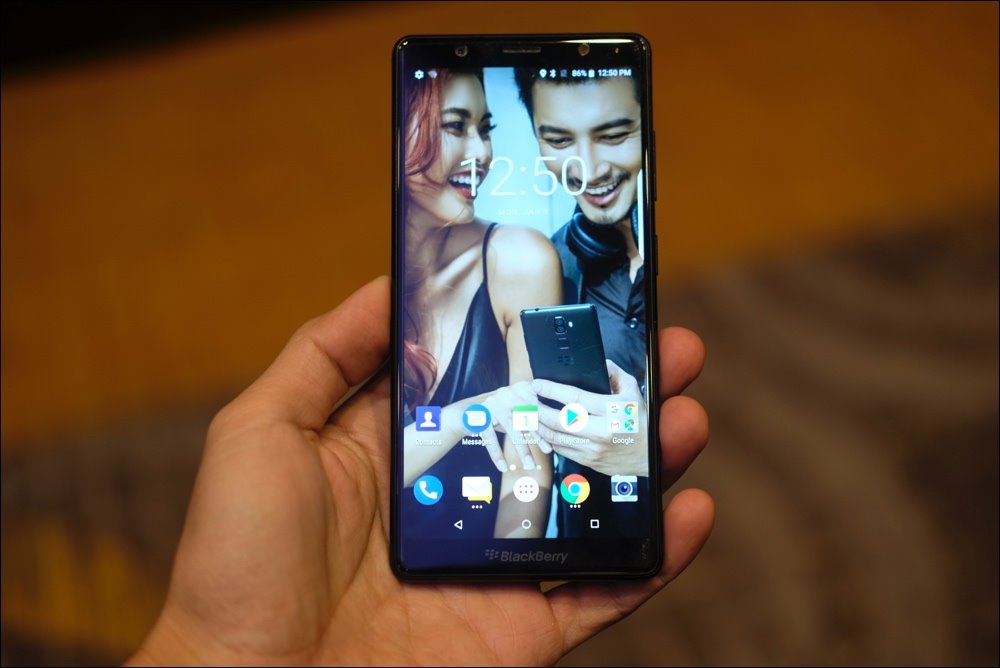 Hình ảnh, video chi tiết BlackBerry Evolve mới ra mắt thị trường Việt Nam, giá 7,99 triệu đồng
