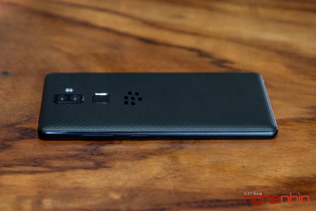 Khui hộp Blackberry Evolve: đúng chất dâu đen giá 8 triệu đồng  ảnh 11