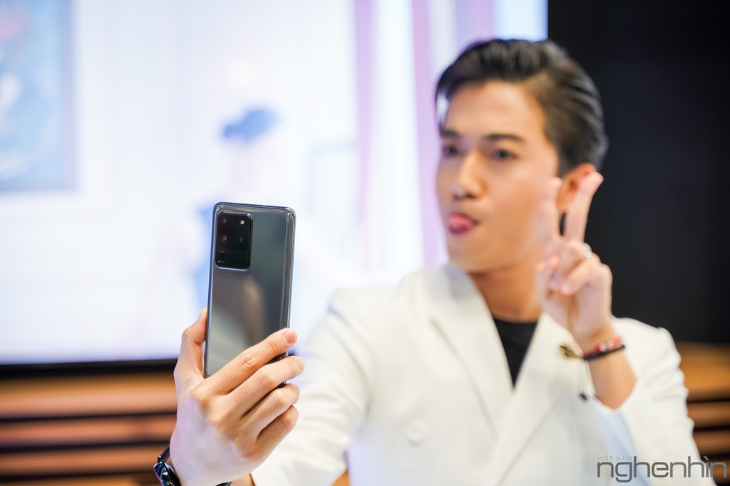 Galaxy S20 Series ra mắt tại Việt Nam: Giá từ 21 triệu đồng, quà tặng Galaxy Bud+ hấp dẫn ảnh 27