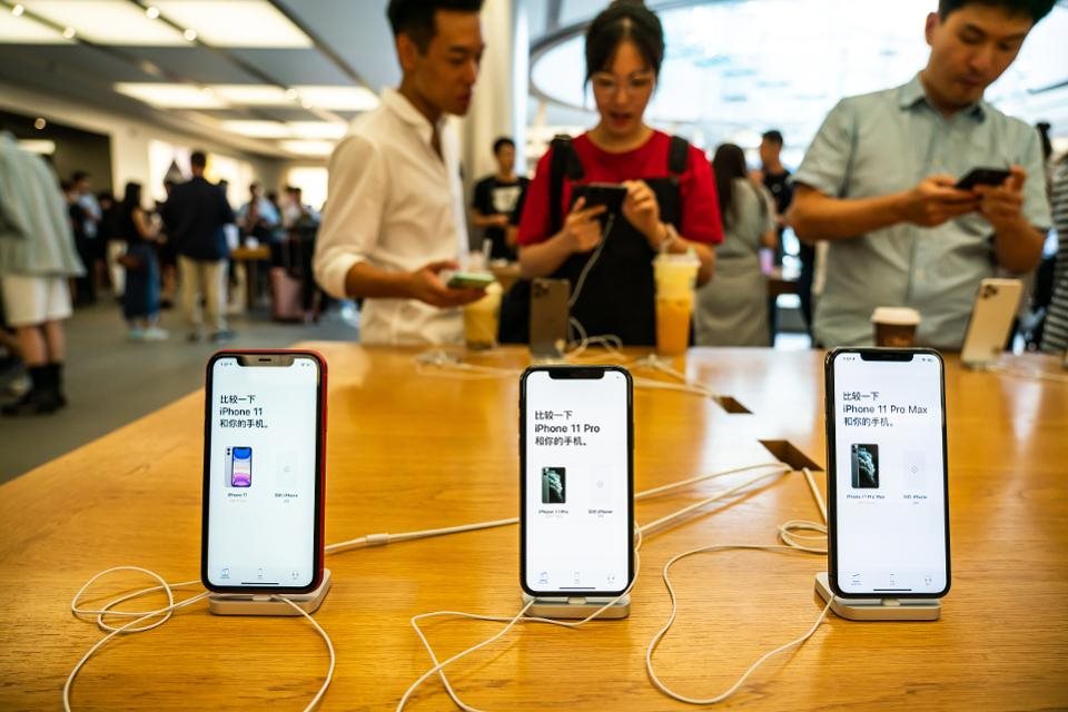 Người dùng Trung Quốc “yêu lại từ đầu” Apple?