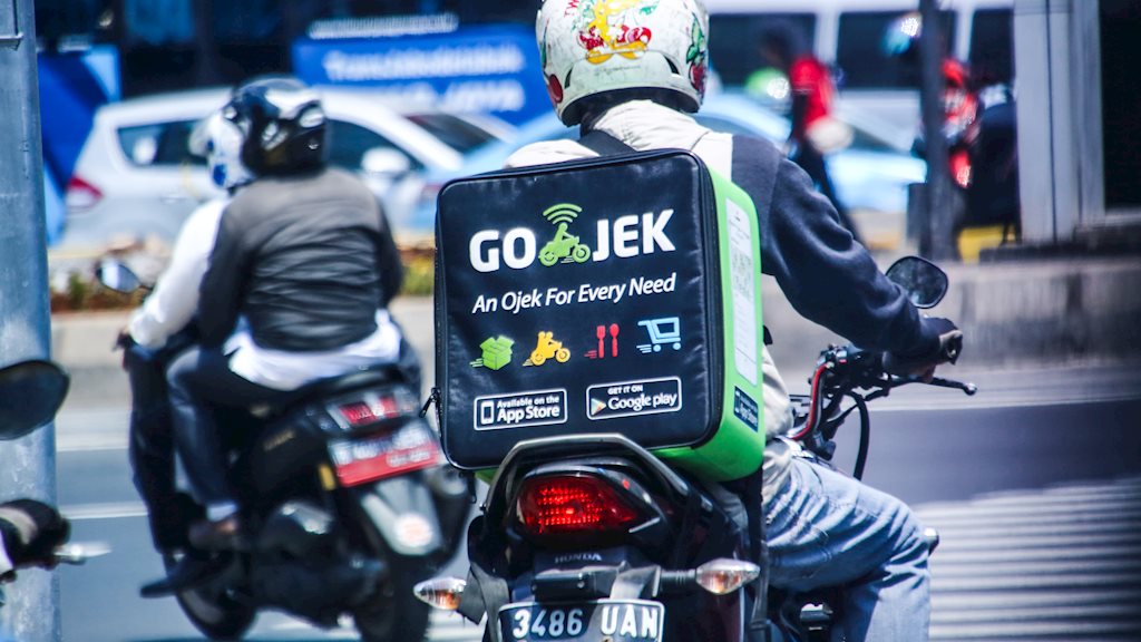 Gojek đóng hàng loạt dịch vụ giữa áp lực “cơm áo gạo tiền”