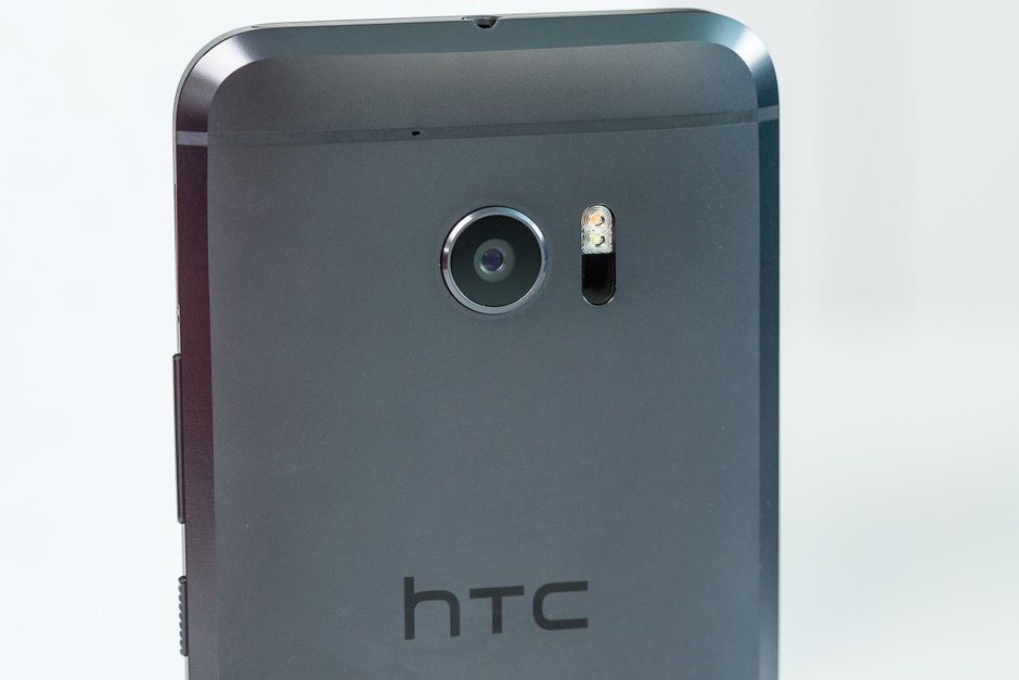 HTC khởi động năm 2019 với doanh thu giảm hơn 70%