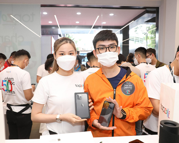 Hơn cả cột mốc 50 cửa hàng, TopZone muốn đòi lại công bằng cho fan Apple tại Việt Nam