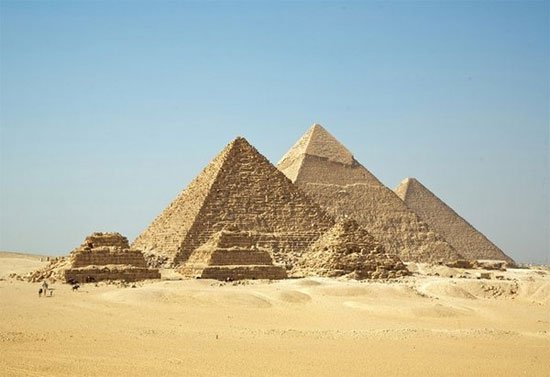 Kim tự tháp Giza 