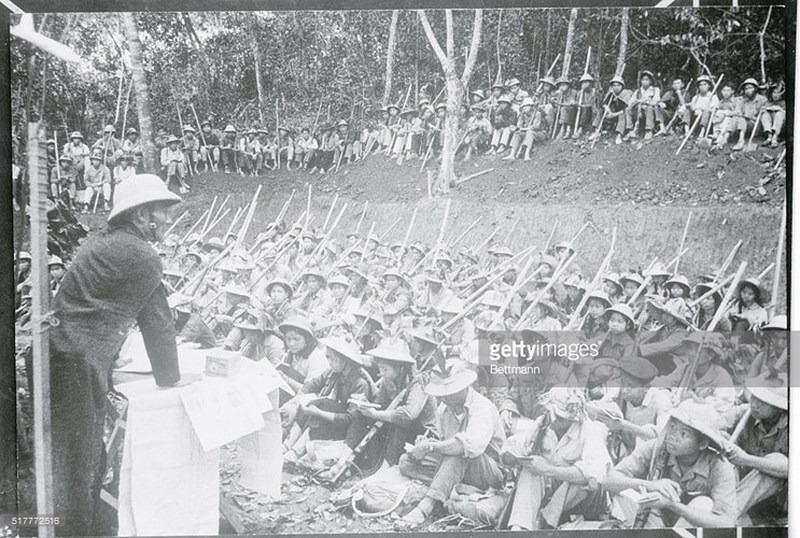 Ảnh quý về Nhà giáo Việt Nam thời kháng chiến chống Mỹ