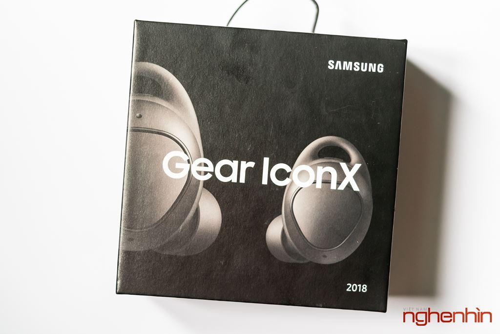 Đánh giá tai nghe không dây Samsung Gear IconX 2018: nhiều tính năng, âm thanh hợp lí ảnh 1