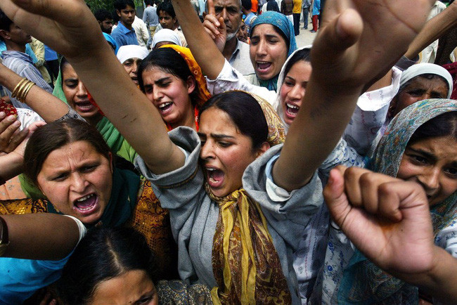 Tại nhiều quốc gia, ngày mùng 8/3 cũng là thời điểm diễn ra nhiều cuộc đàn áp, tấn công phụ nữ. 