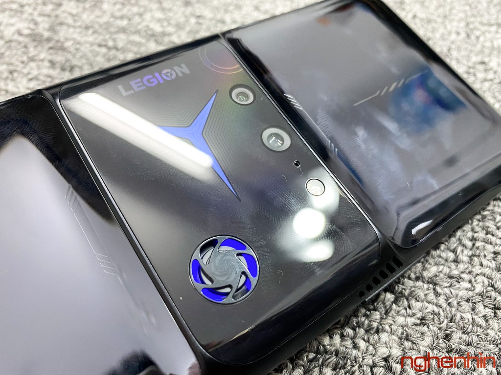 Trên tay Lenovo Legion Phone Duel 2: gaming phone thiết kế độc đáo nhất, giá từ 13.79 triệu đồng ảnh 6