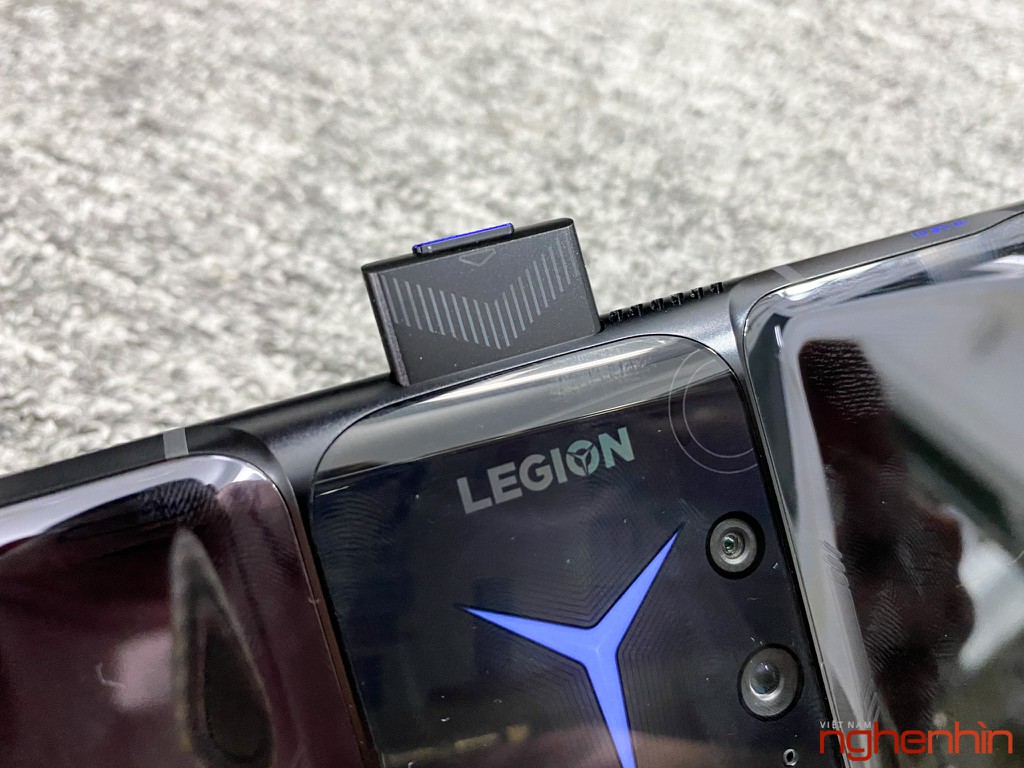 Trên tay Lenovo Legion Phone Duel 2: gaming phone thiết kế độc đáo nhất, giá từ 13.79 triệu đồng ảnh 10