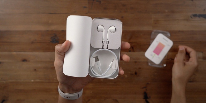 Apple dung chieu de ep nguoi dung mua AirPods hinh anh 1 EarPods_9to5mac.jpg