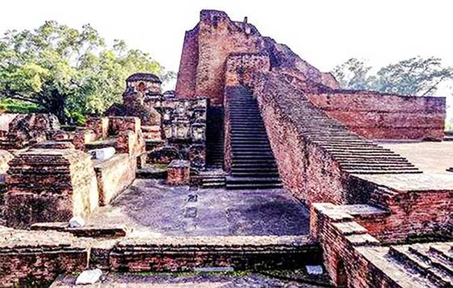  Tàn tích của Trường Đại học Nalanda sau khi bị tàn phá. 