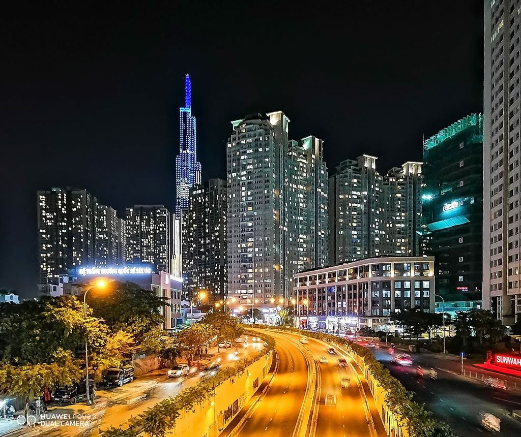 Sài Gòn đêm lung linh qua ống kính Huawei Nova 3i ảnh 4