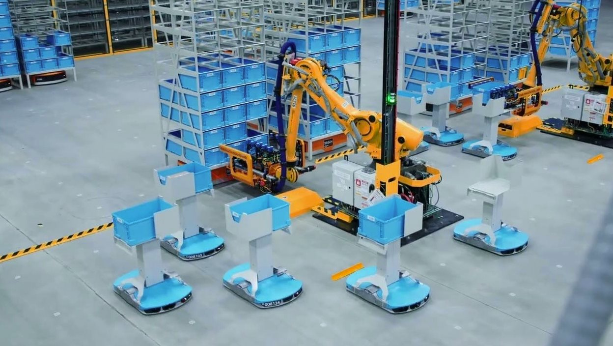 Tham vọng tự động hóa của Amazon: Để robot xử lý hàng triệu đơn hàng, dự tính thiết lập quy mô công nghệ ‘khủng’ - Ảnh 2.