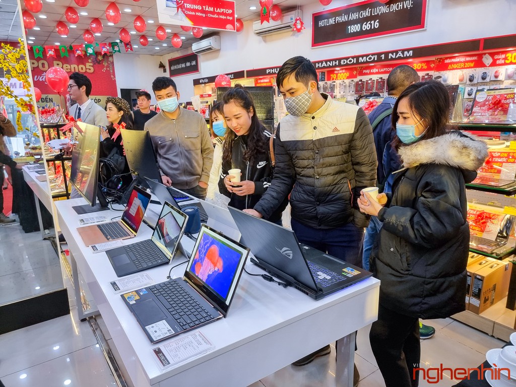 FPT Shop khai trương 68 Trung tâm trải nghiệm laptop, mở bán Surface Pro 7 siêu bảo hành FPT Shop khai trương 68 Trung tâm trải nghiệm laptop, mở bán Surface Pro 7 siêu bảo hành ảnh 3