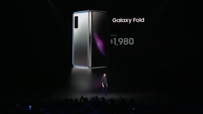 Tại sao smartphone màn hình gập Galaxy Fold có giá 1980 USD chứ không phải là một con số nào khác? - Ảnh 2.