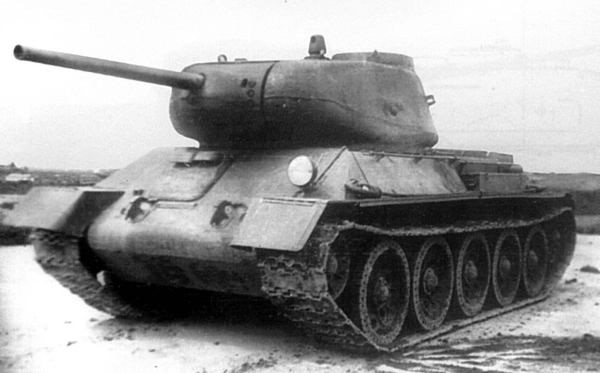 T-34 va con duong lam nen chiec xe tang huyen thoai (3)