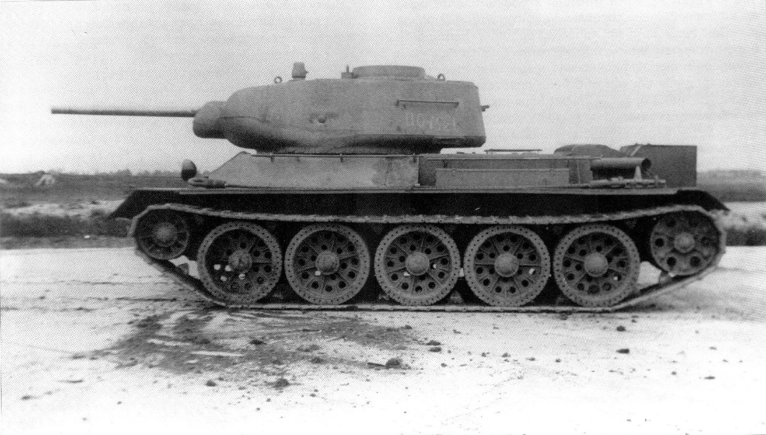 T-34 va con duong lam nen chiec xe tang huyen thoai (3)-Hinh-2