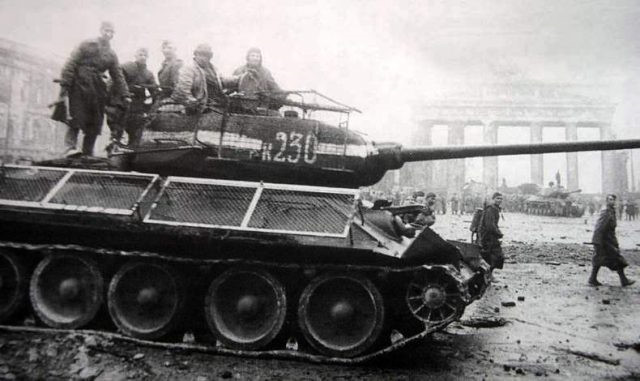 T-34 va con duong lam nen chiec xe tang huyen thoai (3)-Hinh-7