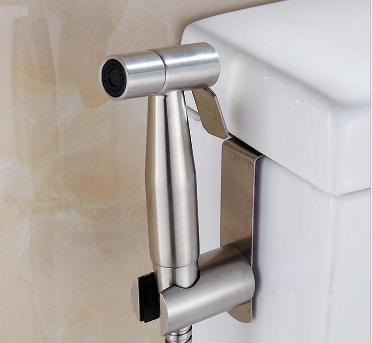 Vòi xịt toilet huyền thoại mà nhà vệ sinh nào của Việt Nam cũng có.