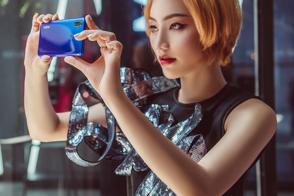 Realme 3 Pro lên kệ tại Việt Nam giá 6,5 triệu đồng ảnh 8