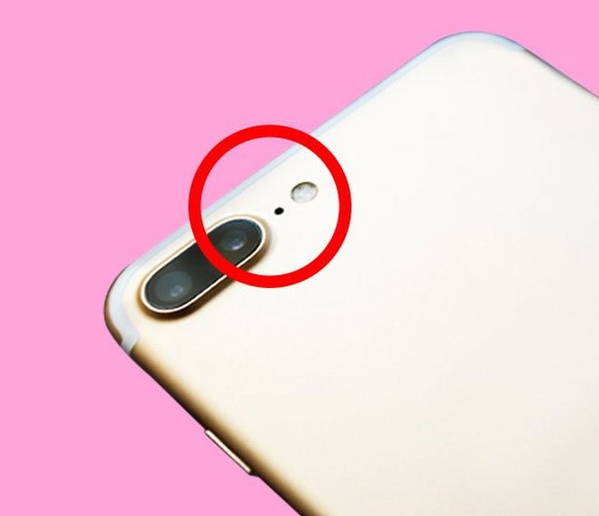 Cái chấm đen nhỏ trên điện thoại iPhone này để làm gì?