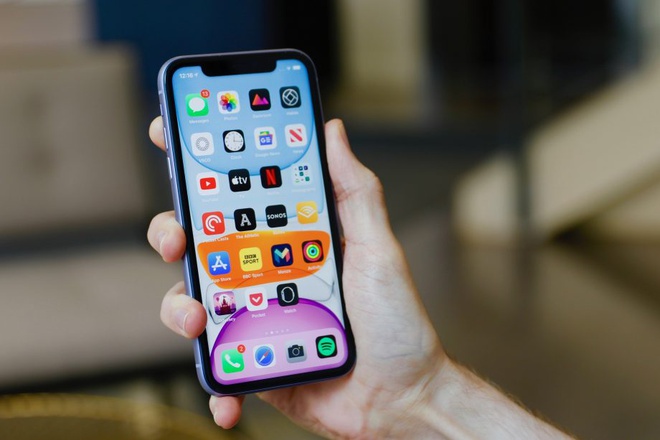 iPhone 11 va loat smartphone xach tay giam gia manh cuoi nam 2019 hinh anh 2 iphone11-1-920x613.jpg