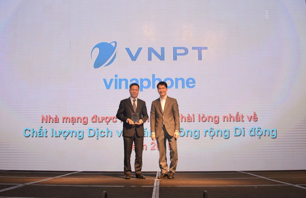 VinaPhone tiếp tục dẫn đầu về sự hài lòng của khách hàng với chất lượng 3G, 4G | VinaPhone được người dùng đánh giá cao về chất lượng băng rộng di động