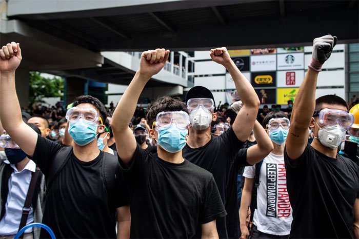 Trong các cuộc biểu tình ở Hồng Kông, khẩu trang được đeo như một tuyên bố chính trị.