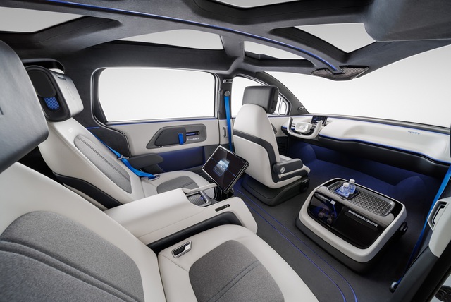 Hãng công nghệ Trung Quốc ra mắt mẫu xe tự hành với vô lăng tháo rời, giá rẻ hơn cả xe Tesla  - Ảnh 2.
