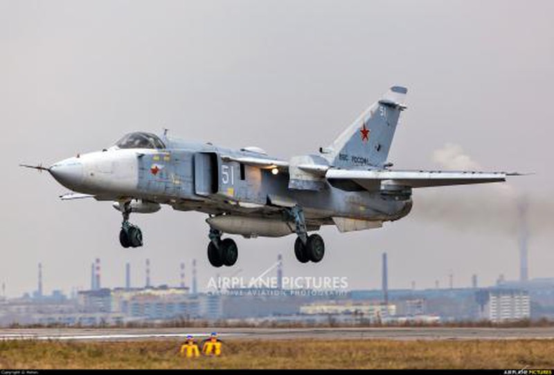 Nga co them tiem kich Su-24MR, My nen lo lang?