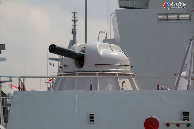 Có nhiệm vụ tương tự như Palma-SU và được bố trí ở đuôi tàu là hai tổ hợp pháo phòng không cao tốc AK-630M