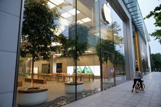 Apple cân nhắc rời Trung Quốc chuyển chuỗi sản xuất sang Việt Nam, Ấn Độ: Vì sao cứ mãi ‘dậm chân tại chỗ’? - Ảnh 1.